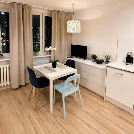 Centrum, Metro 1 Min, Palace View Self Check-in Apartamento